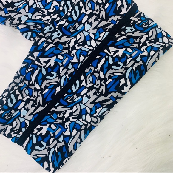 Trouve Blue Geometric Print Ankle Crop Pants Small - Picture 5 of 8